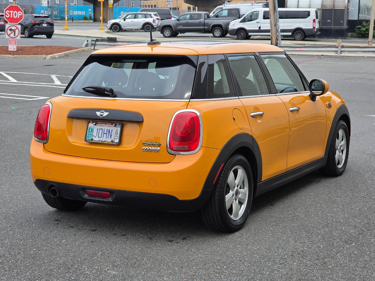 Used 2016 MINI Cooper 4-Door Hardtop FWD image 7