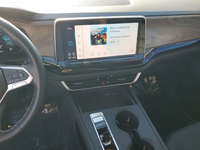 Certified 2025 Volkswagen Atlas SE image 23