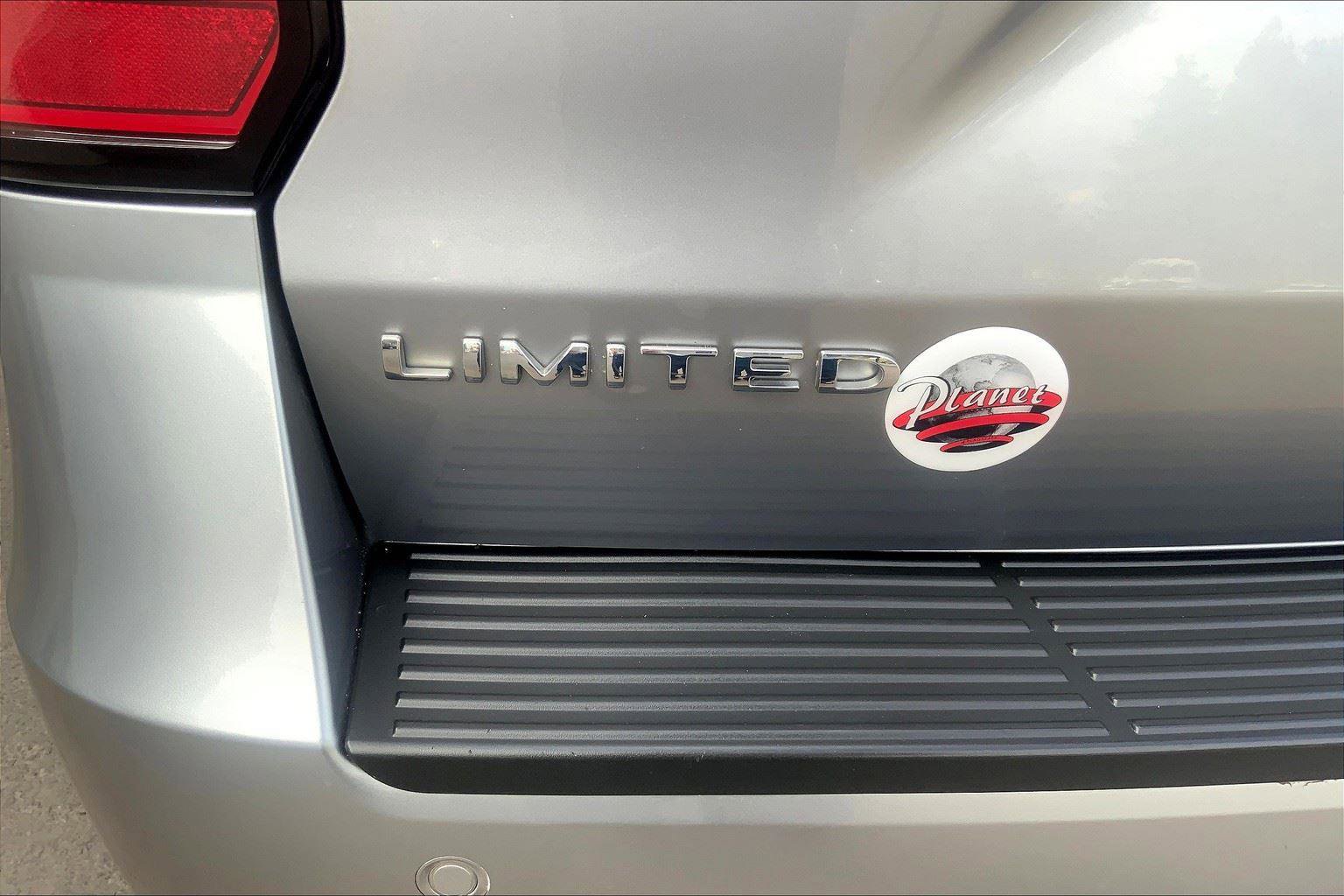 Used 2020 Ford Expedition Limited image 8