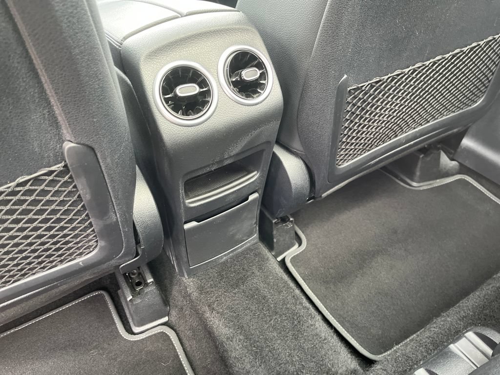 Used 2023 Mercedes-Benz GLB 250 4MATIC image 37