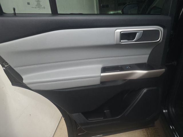 Used 2023 Ford Explorer XLT w/ Equipment Group 202A image 16