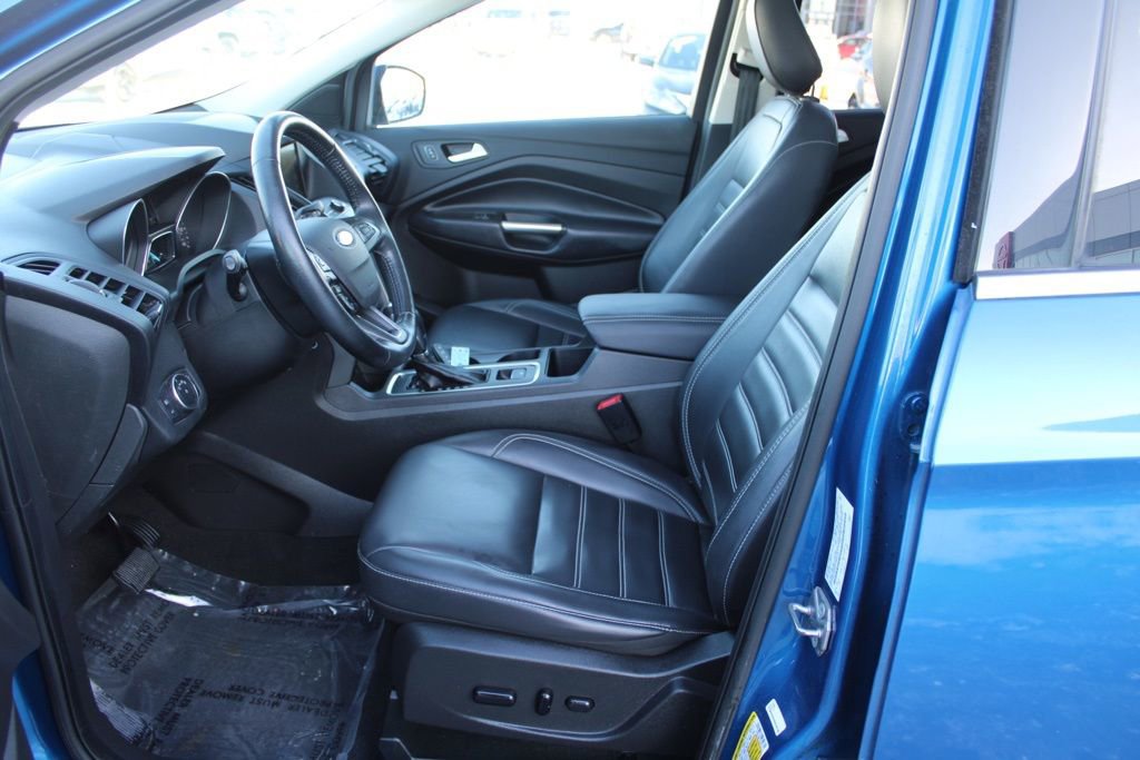 Used 2019 Ford Escape SEL image 16