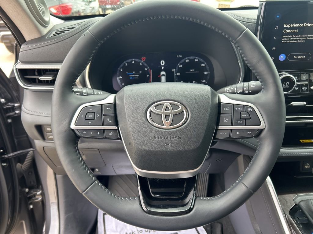 Used 2023 Toyota Highlander Platinum FWD image 19