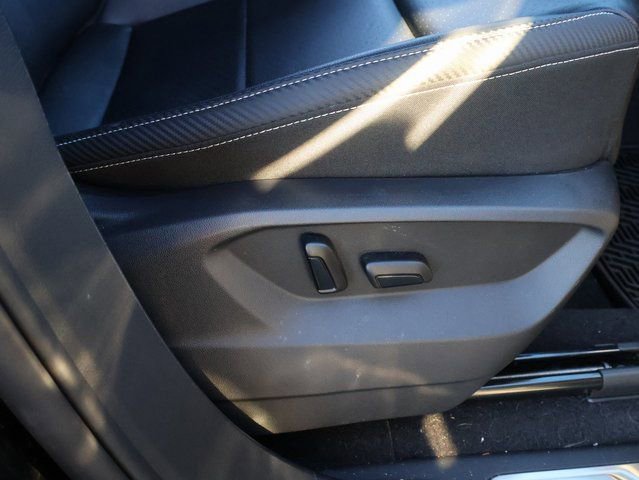 Used 2022 Volkswagen Atlas Cross Sport SEL R-Line image 9