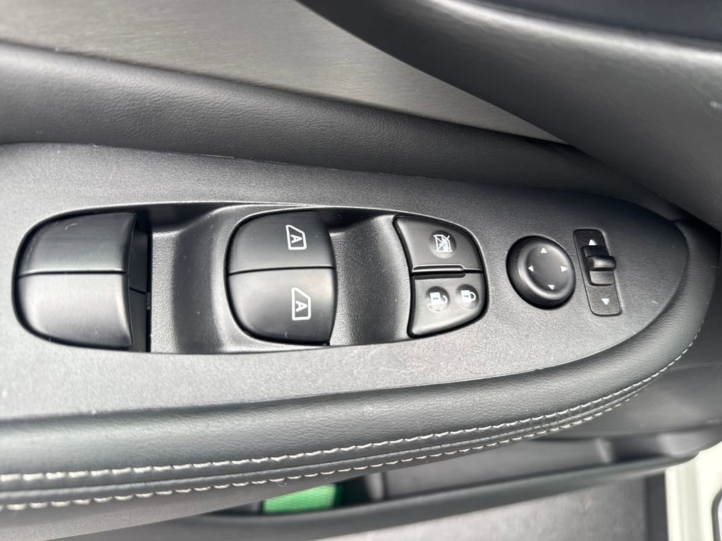 Used 2019 Nissan Murano SV AWD/4WD image 11