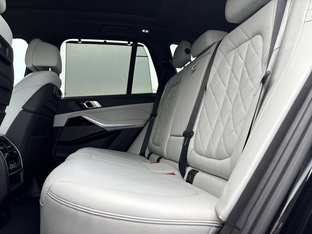 Used 2023 BMW X5 M50i w/ Executive Package AWD/4WD image 15