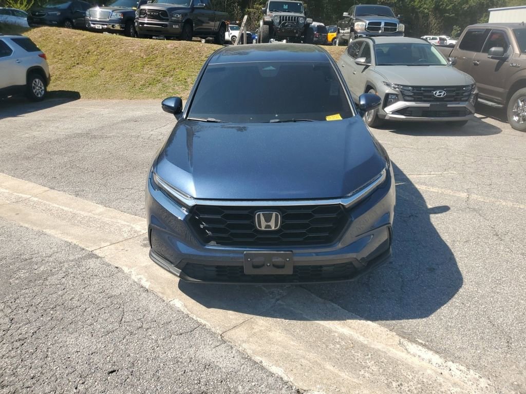 Used 2025 Honda CR-V LX image 3