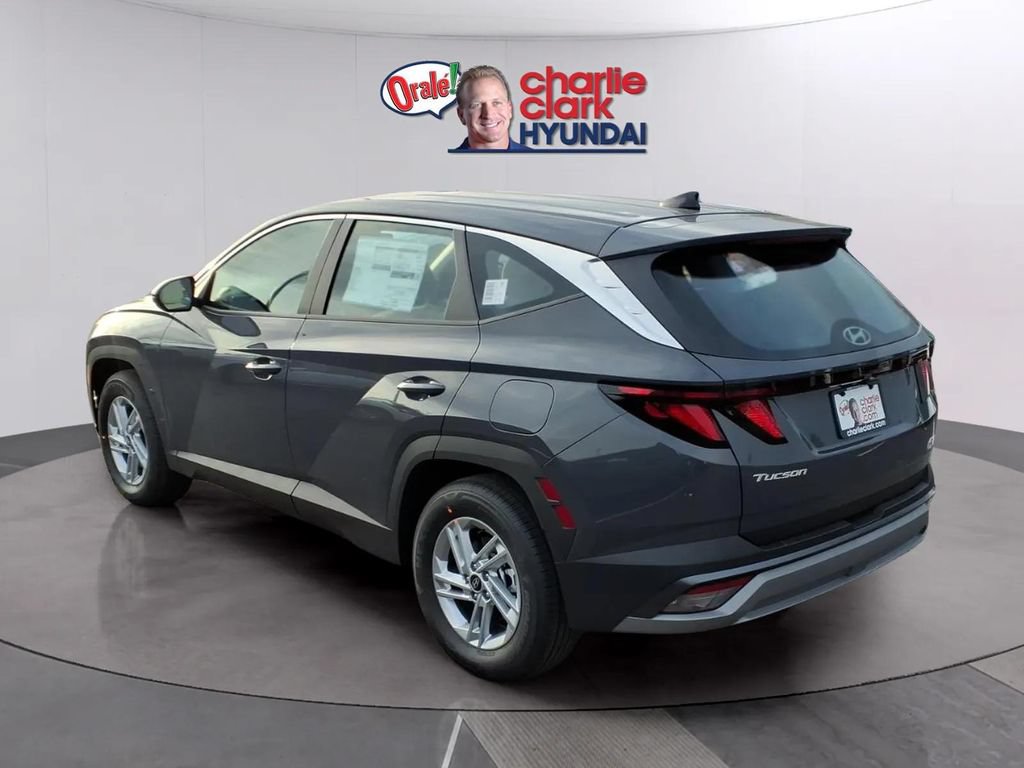 New 2026 Hyundai Tucson SE FWD image 3