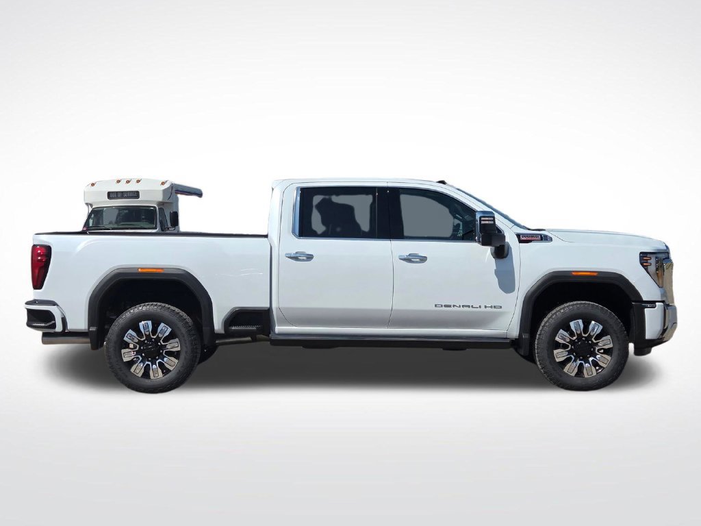 New 2026 GMC Sierra 3500 Denali w/ Denali Reserve Package AWD/4WD image 2