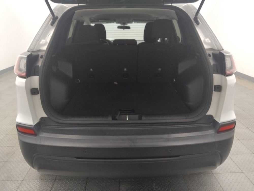 Used 2019 Jeep Cherokee Latitude w/ Popular Appearance Group FWD image 29