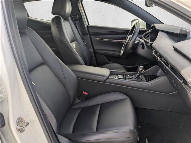 Used 2019 MAZDA MAZDA3 Hatchback w/ Preferred Package FWD image 17