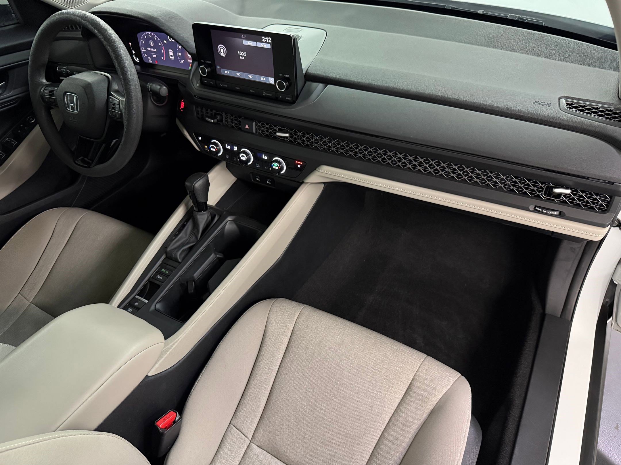 Certified 2023 Honda Accord EX image 33