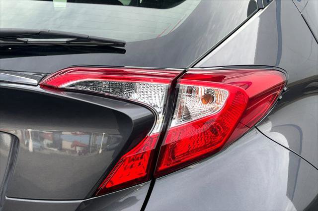 Certified 2021 Toyota C-HR LE image 17