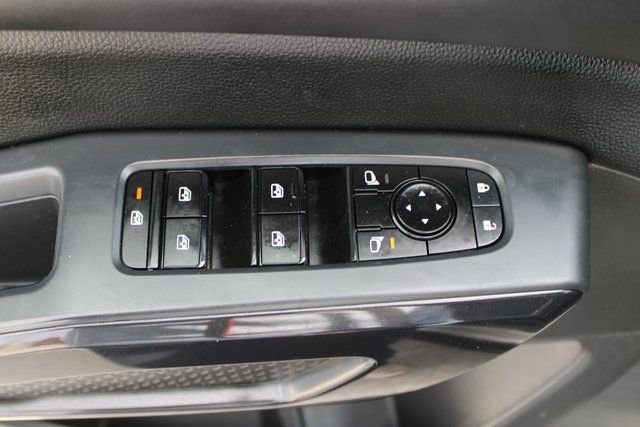 Used 2023 Nissan Pathfinder S image 13