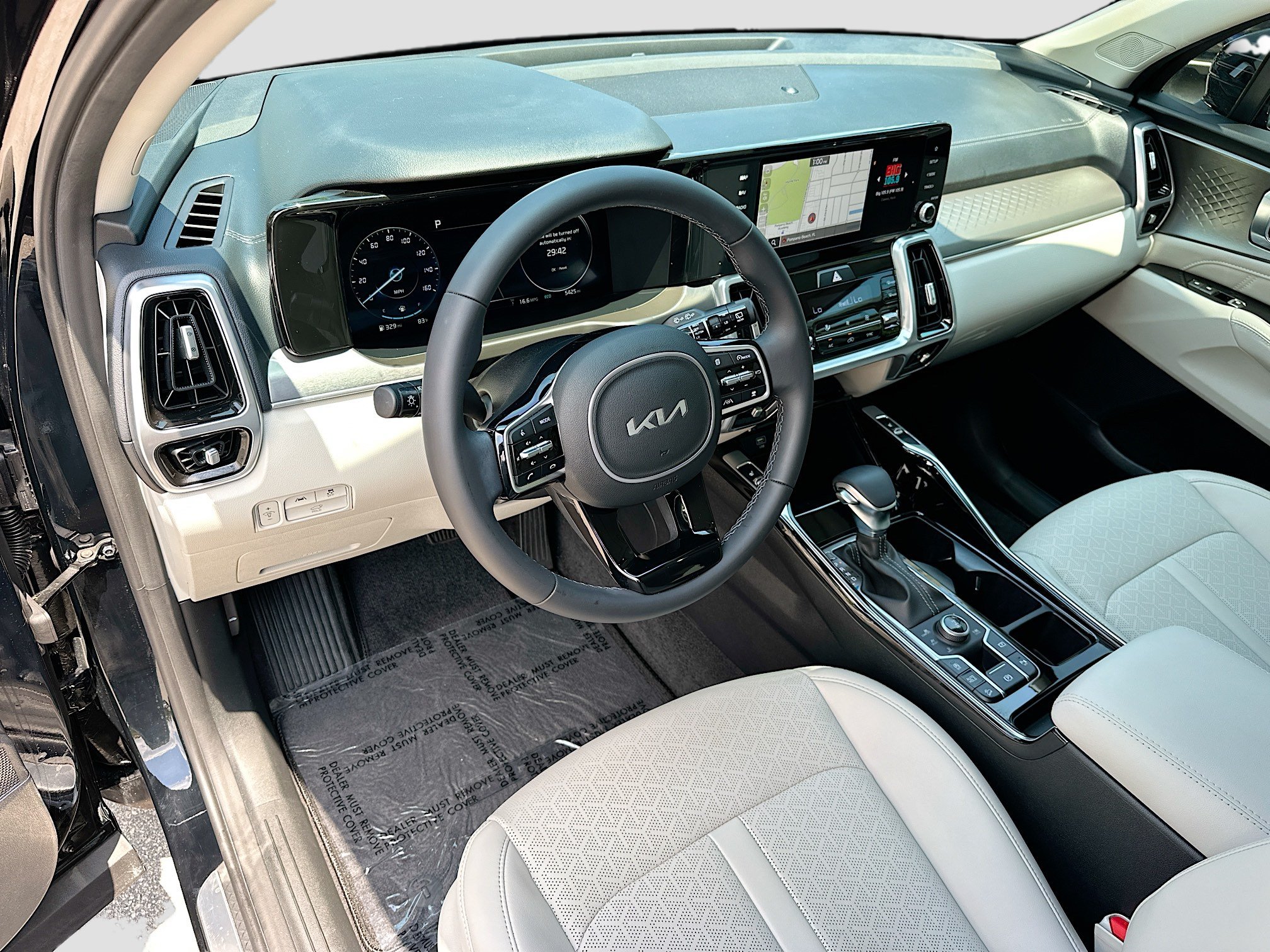 Used 2023 Kia Sorento SX AWD/4WD image 9