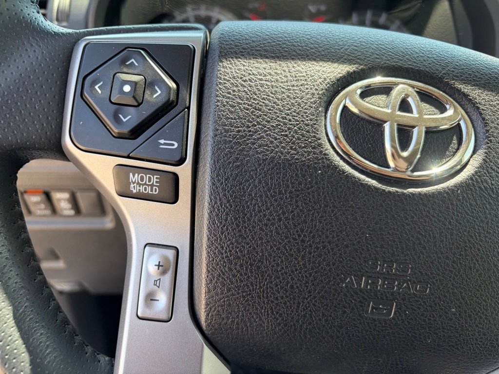 Used 2018 Toyota 4Runner Limited AWD/4WD image 27