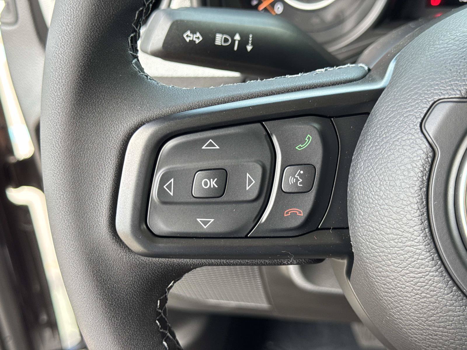 New 2026 Jeep Gladiator Sport AWD/4WD image 8