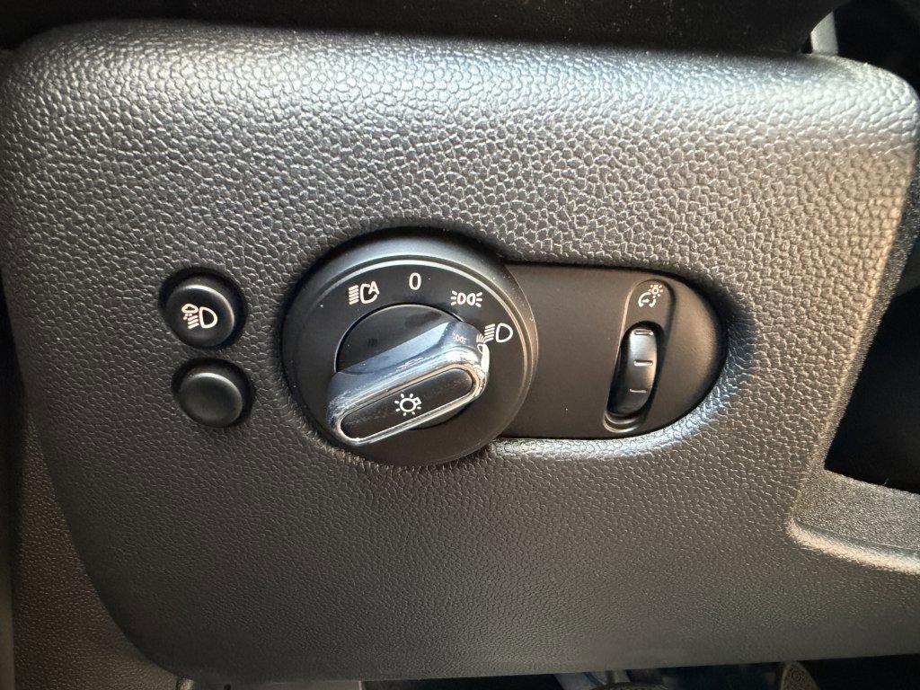 Used 2023 MINI Cooper SE image 26