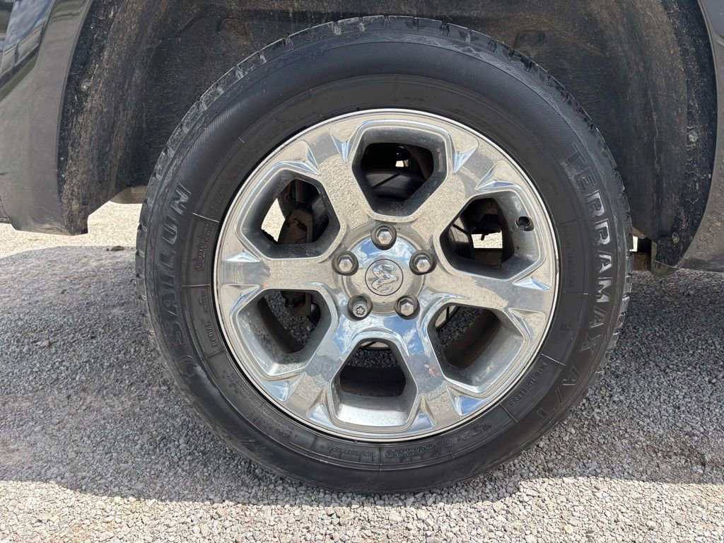 Used 2016 RAM 1500 Laramie AWD/4WD image 19