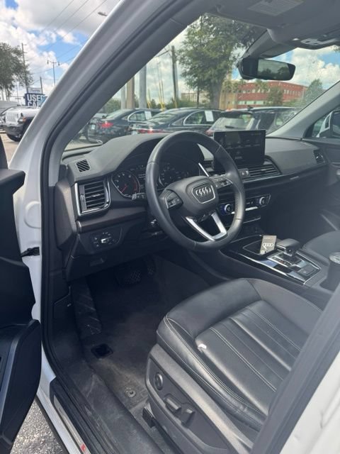 Used 2023 Audi Q5 2.0T Premium w/ Convenience Package AWD/4WD image 14
