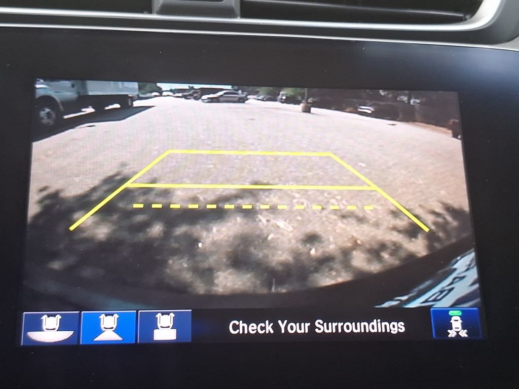 Used 2018 Honda CR-V Touring image 16
