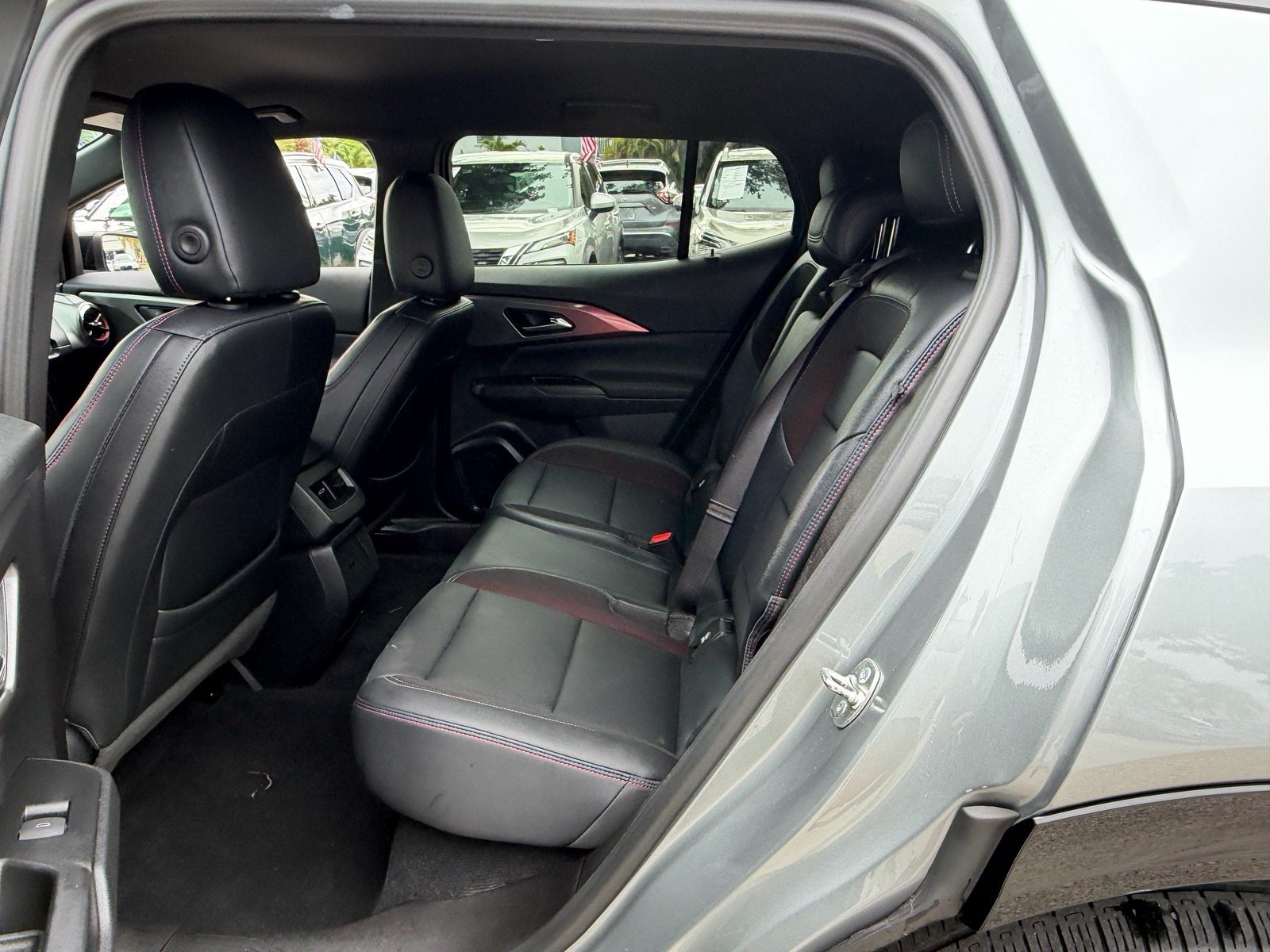 Used 2024 Chevrolet Equinox EV RS FWD image 11