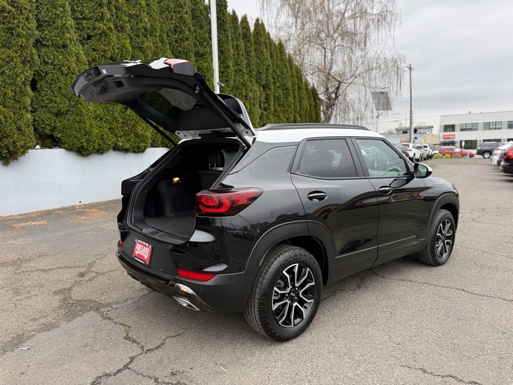 Used 2025 Chevrolet TrailBlazer ACTIV w/ Convenience Package image 10