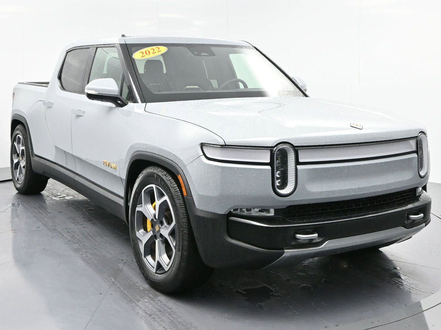 Used 2022 Rivian R1T Adventure image 2