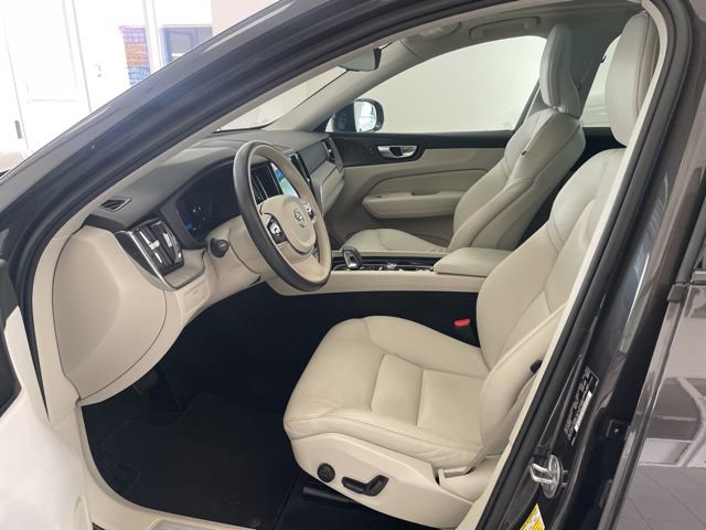 Certified 2023 Volvo XC60 B5 Plus image 7