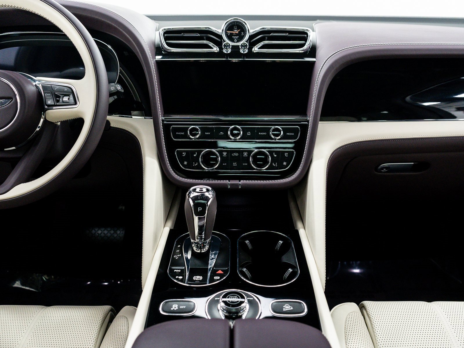 Certified 2023 Bentley Bentayga Extended Wheelbase image 31