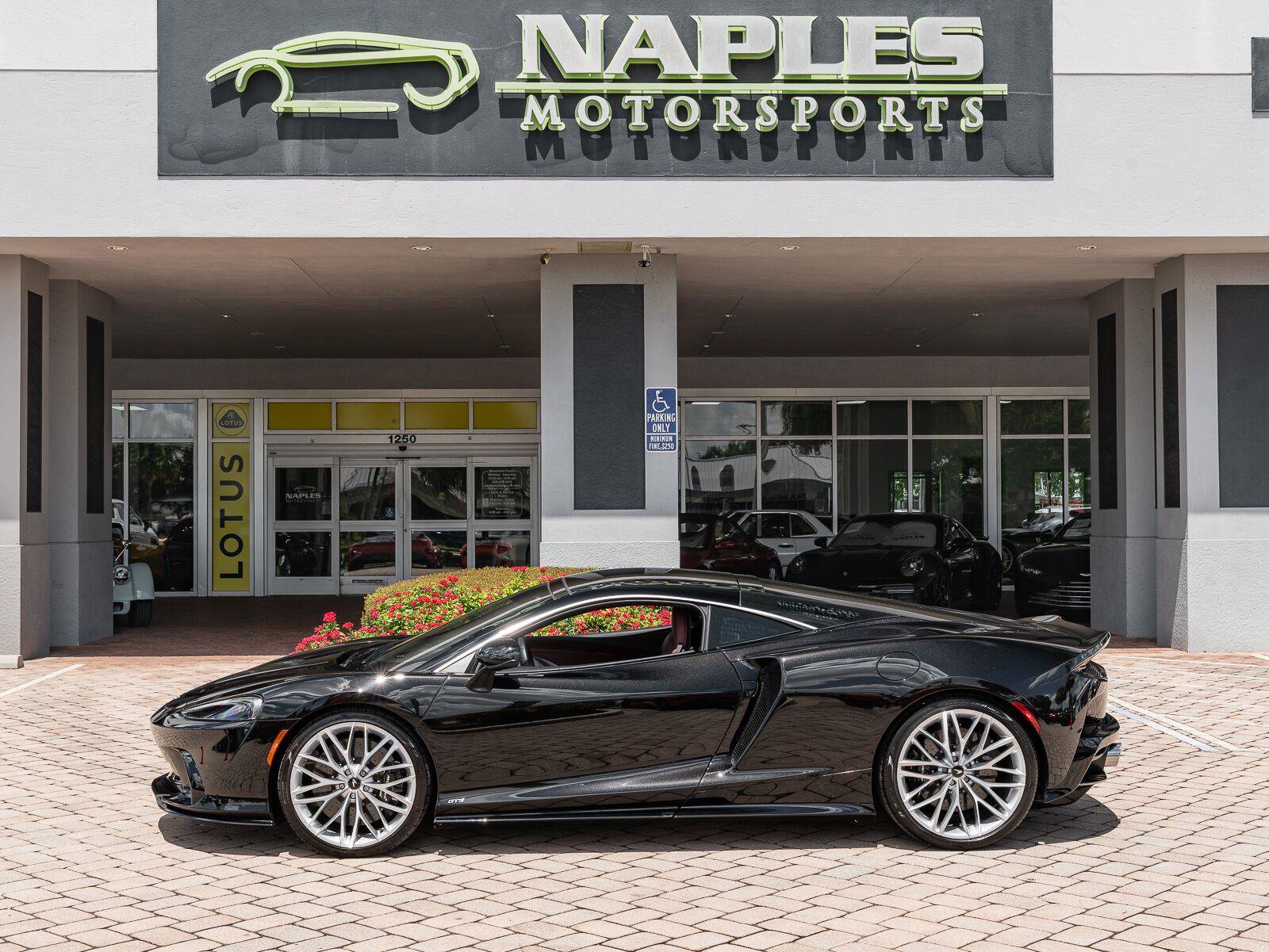 Used 2025 McLaren GTS RWD image 27