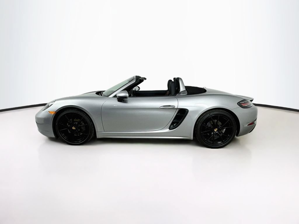 Used 2017 Porsche 718 Boxster RWD image 23