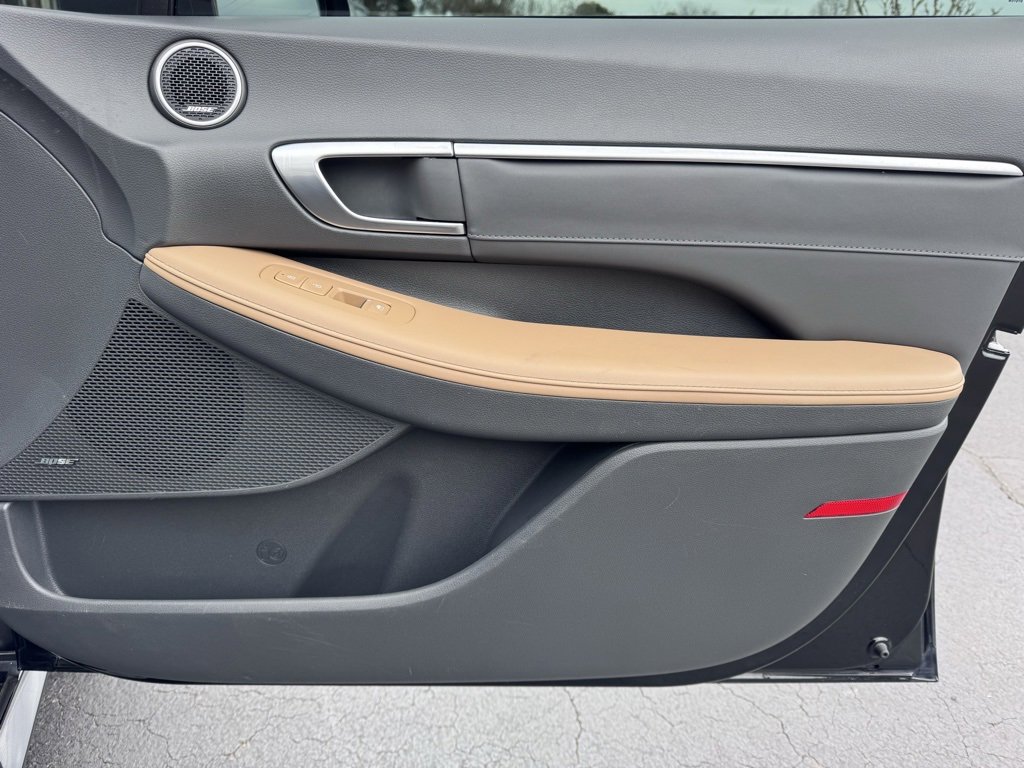 Used 2021 Hyundai Sonata Limited w/ Winter Weather Package image 27