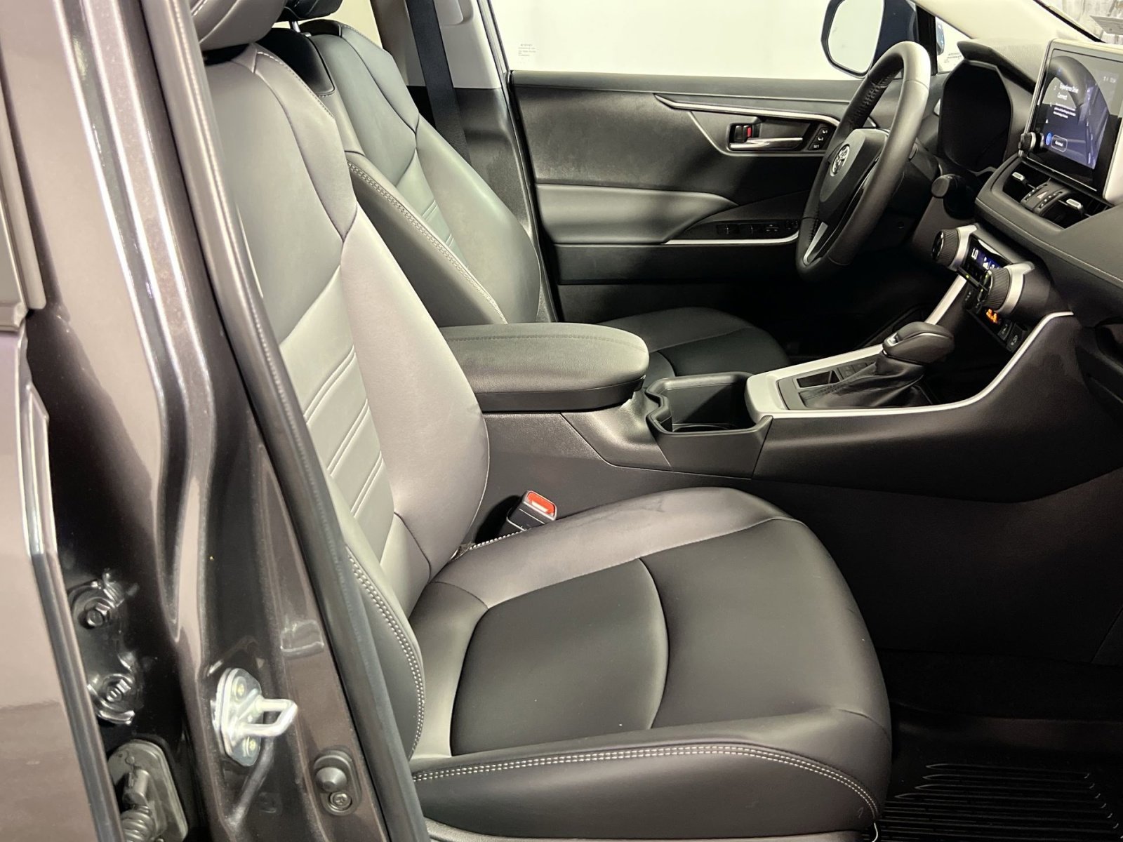 Used 2024 Toyota RAV4 XLE Premium w/ Weather Package image 29