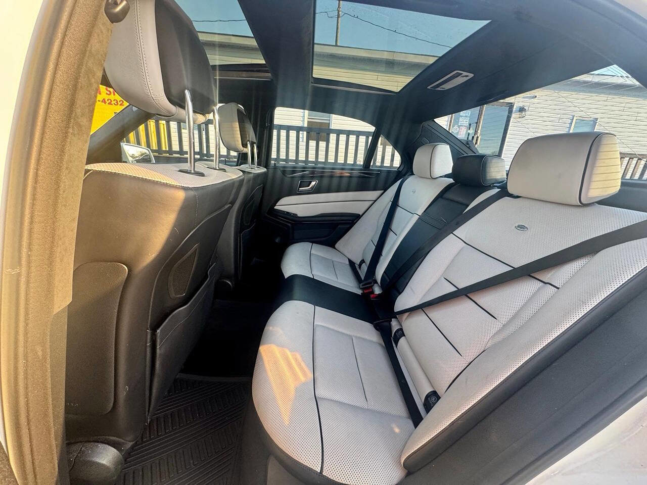 Used 2012 Mercedes-Benz E 550 4MATIC Sedan image 13