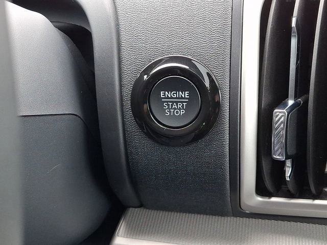 Used 2025 Ford Expedition Active image 19