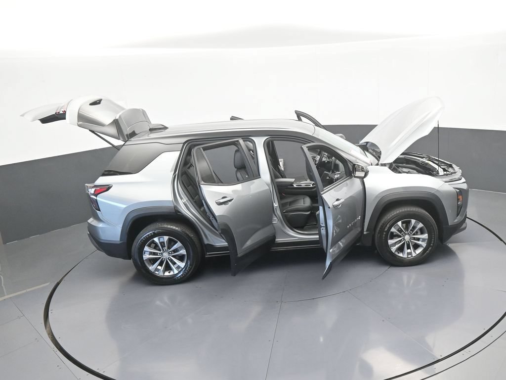 Used 2025 Chevrolet Equinox LT FWD image 63