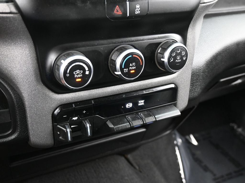 Used 2019 RAM 3500 Tradesman RWD image 23