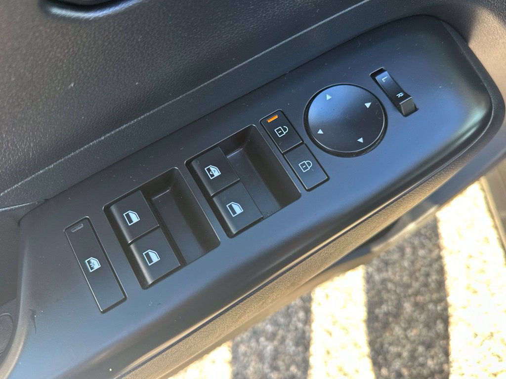 Used 2024 Hyundai Kona SEL AWD/4WD image 16
