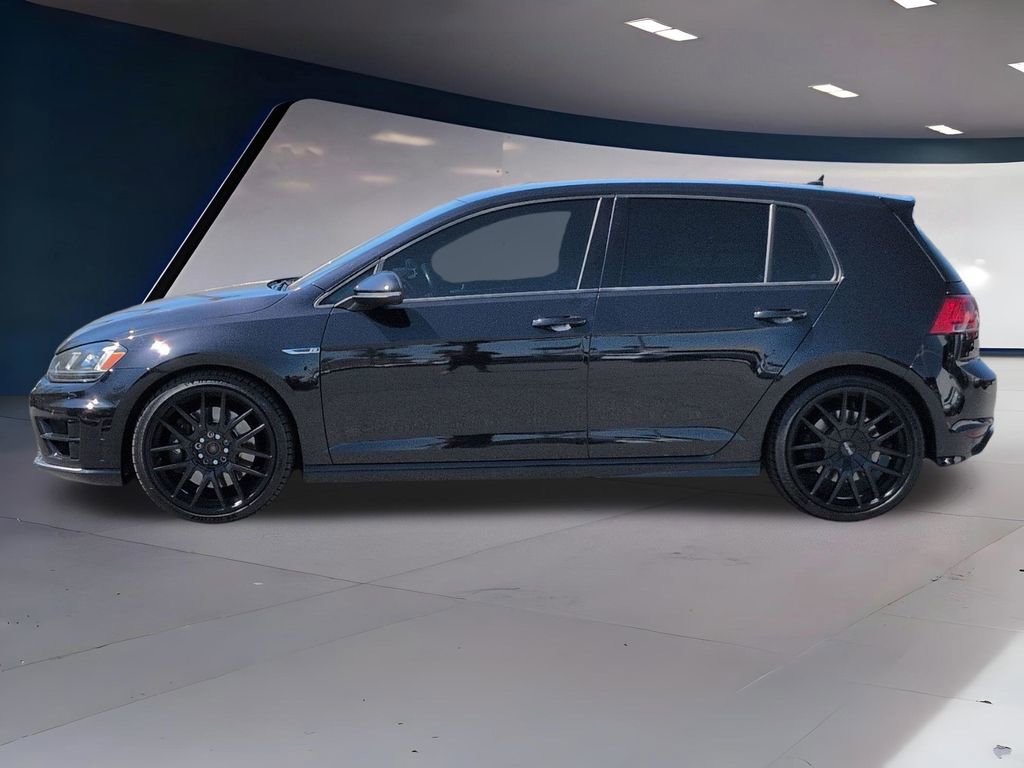 Used 2017 Volkswagen Golf R 4-Door image 6