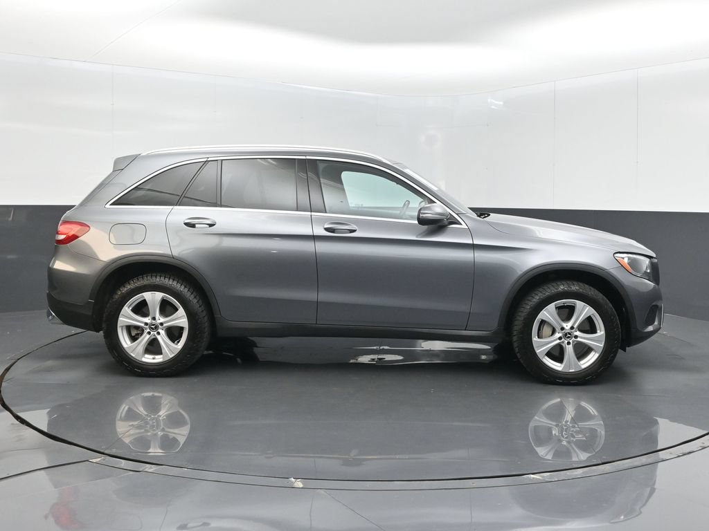 Used 2017 Mercedes-Benz GLC 300 4MATIC image 5