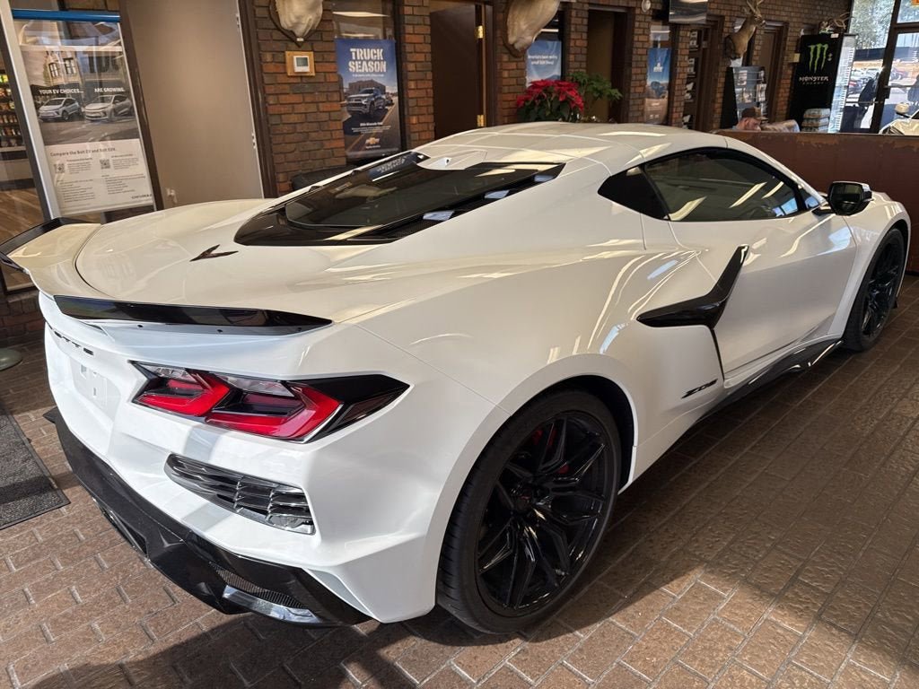 New 2026 Chevrolet Corvette Z06 RWD video 3