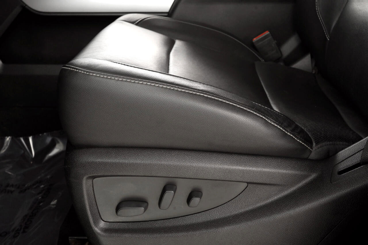 Used 2018 Chevrolet Silverado 2500 LTZ image 30