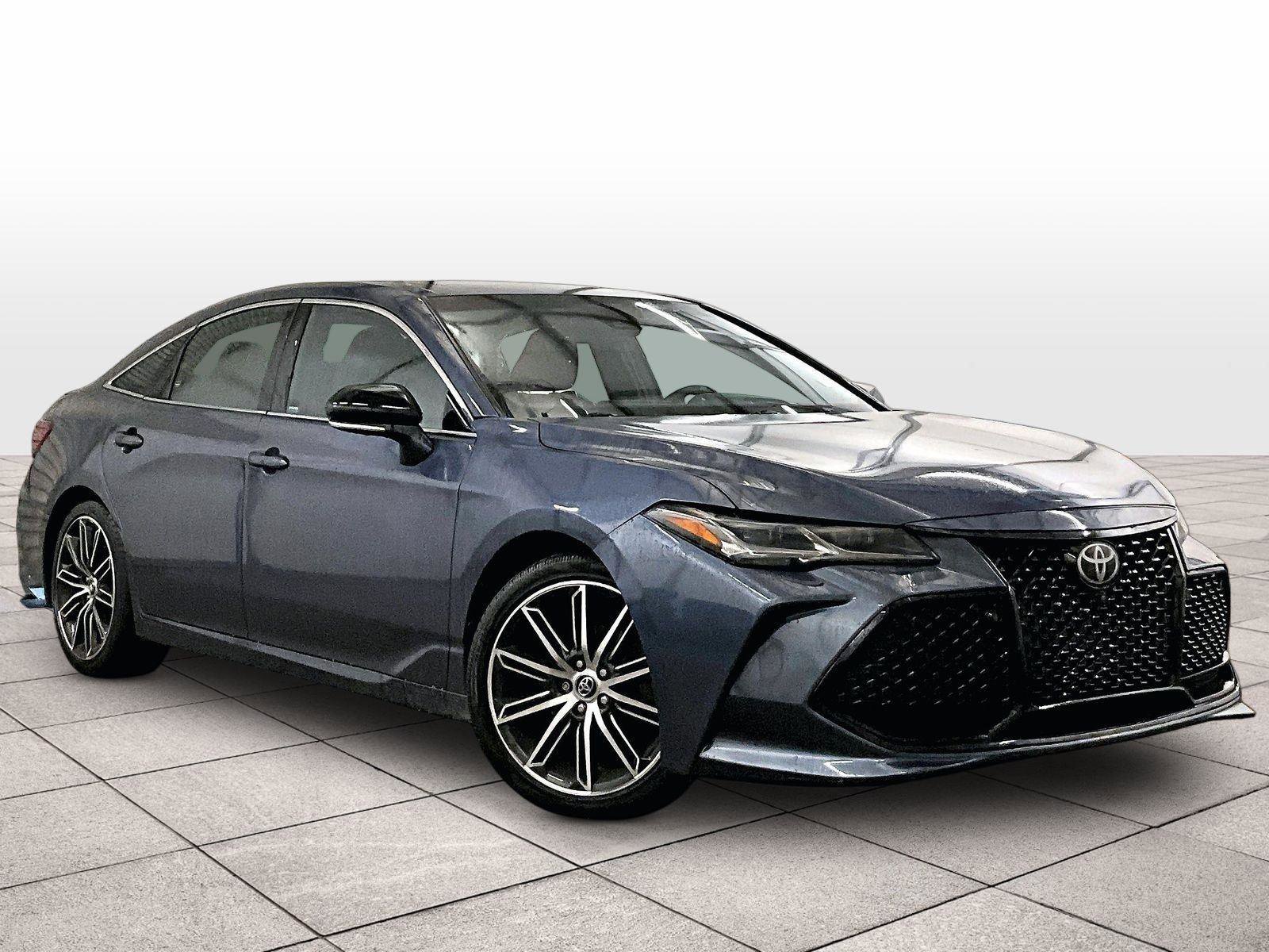 Used 2019 Toyota Avalon Touring w/ Advanced Safety Package FWD image 2