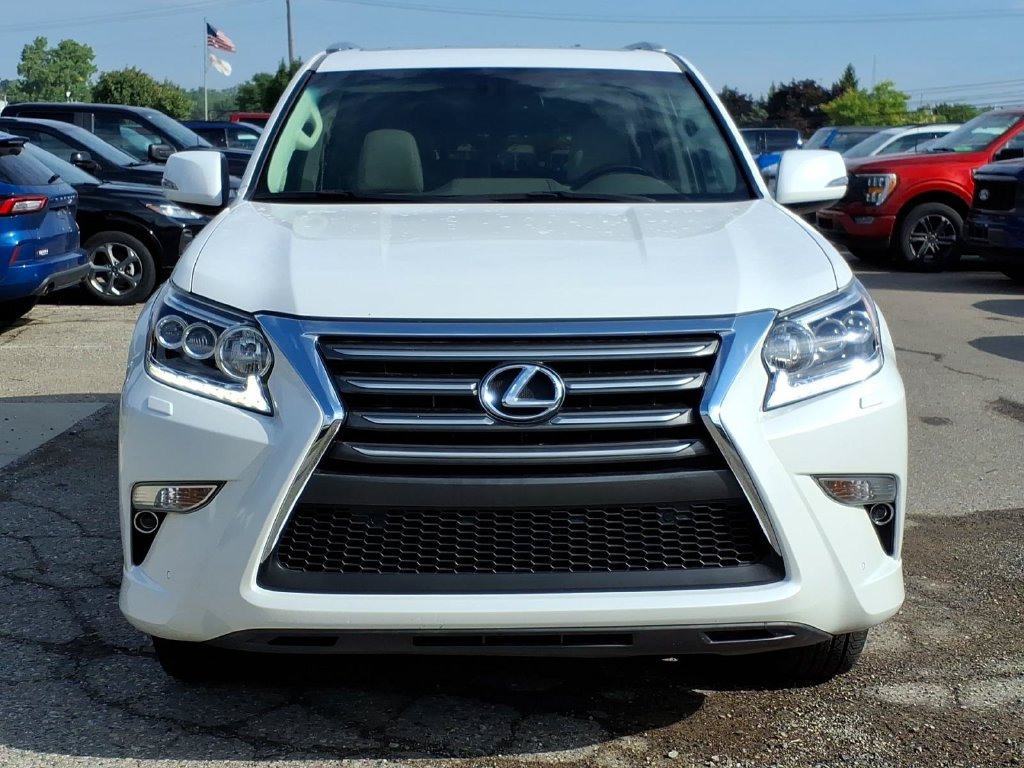 Used 2019 Lexus GX 460 Premium w/ Premium Package AWD/4WD image 8