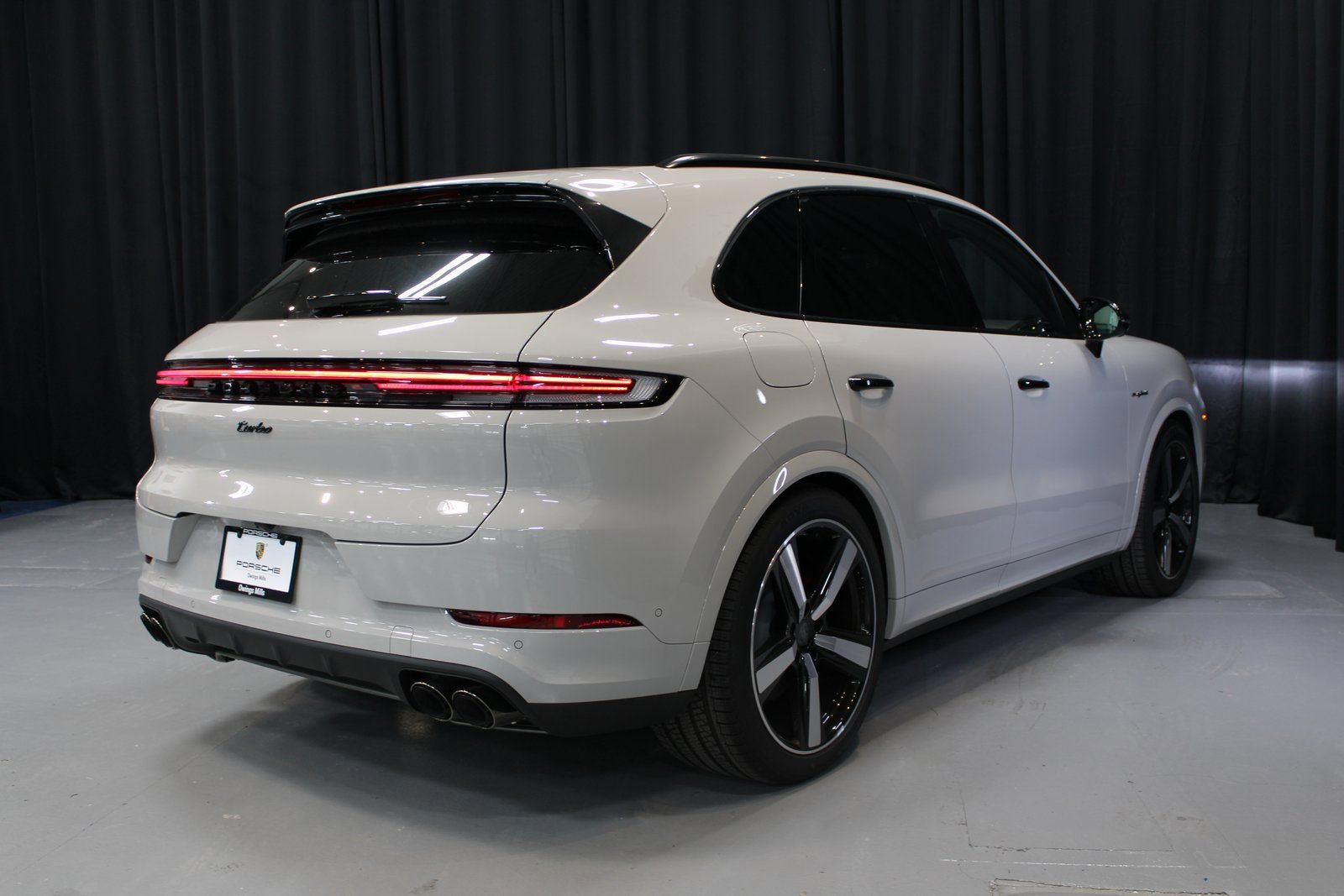 New 2025 Porsche Cayenne Turbo image 7