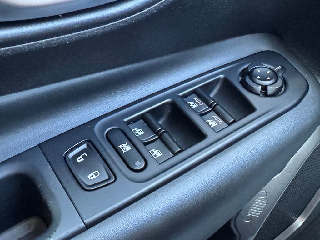 Used 2022 Jeep Renegade Sport w/ Sport Appearance Group image 26