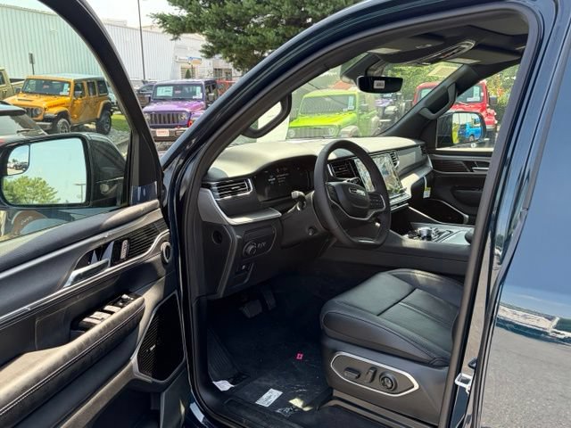 New 2026 Jeep Grand Wagoneer Limited AWD/4WD image 15