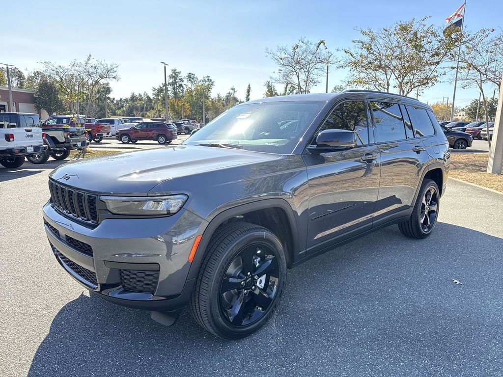 New 2025 Jeep Grand Cherokee L Altitude image 7