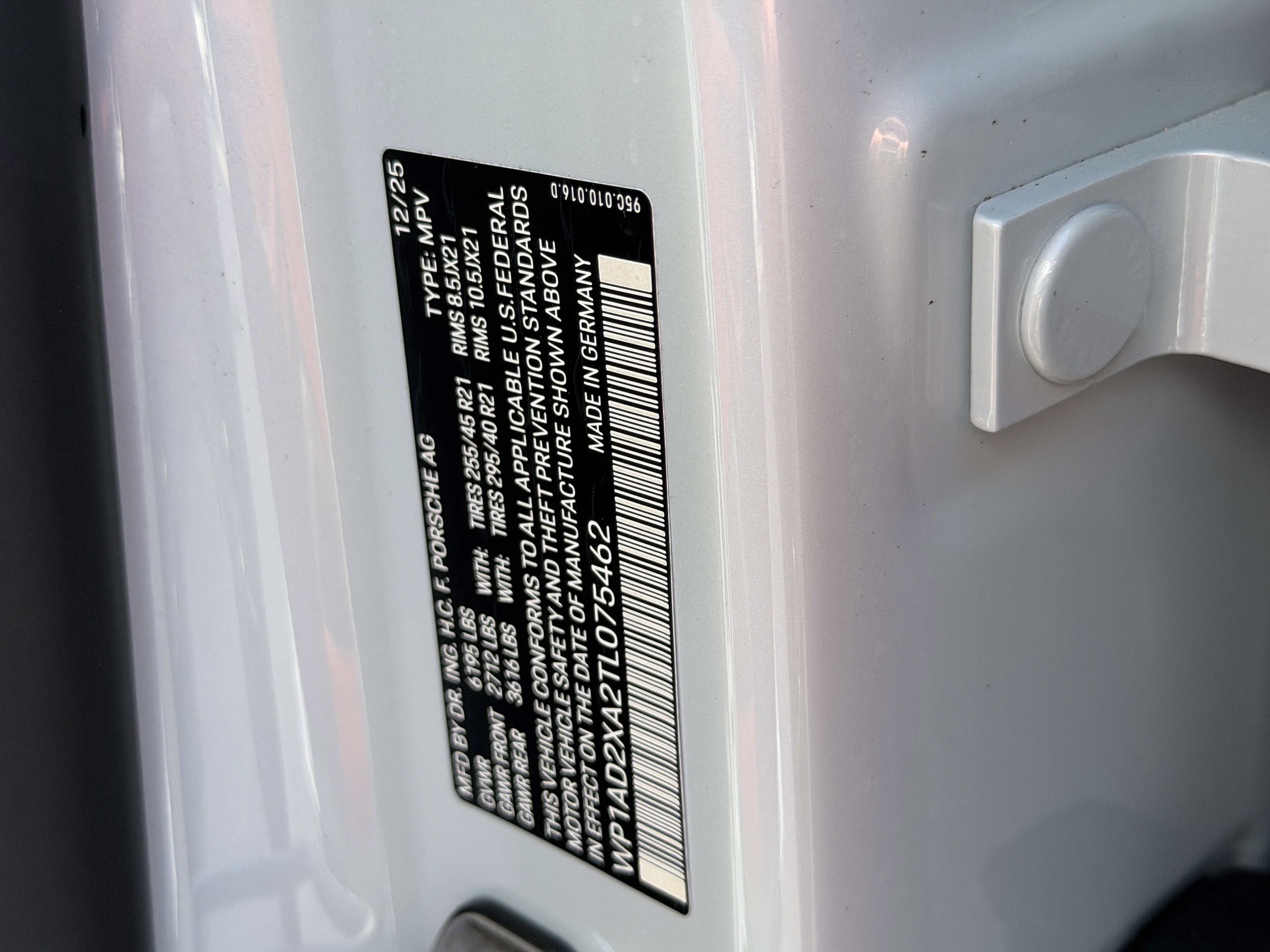 New 2026 Porsche Macan Electric image 35